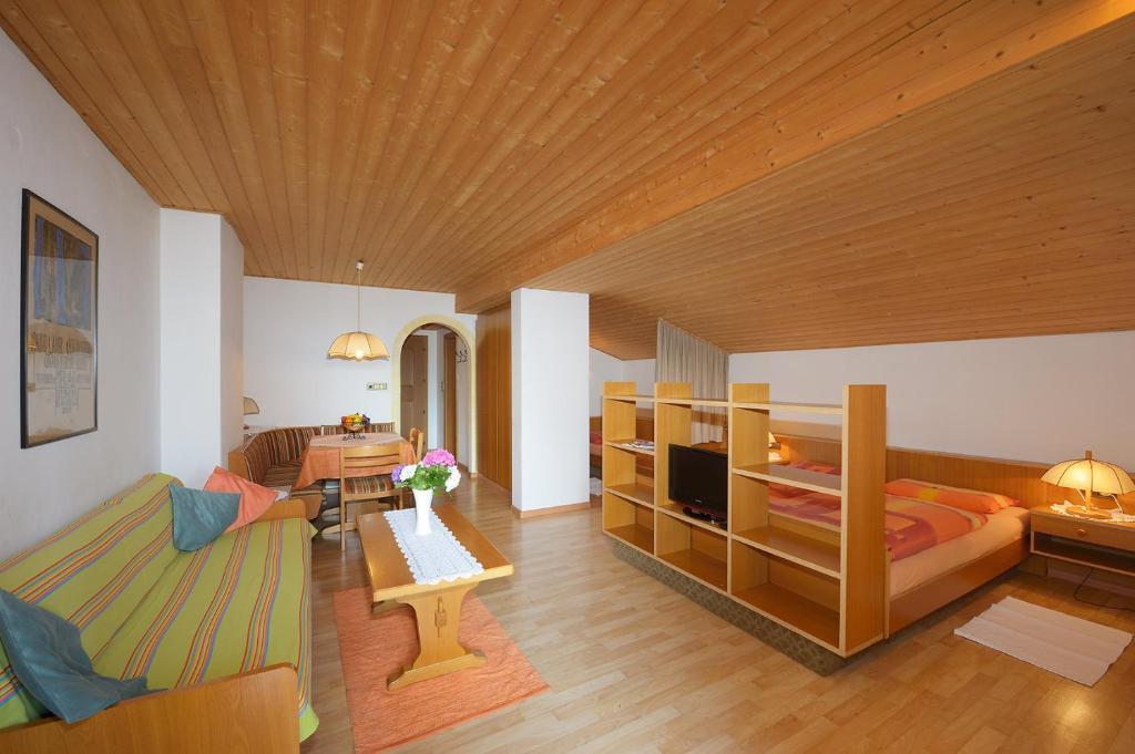 Apparthotel Taufenbrunn Parcines Quarto foto